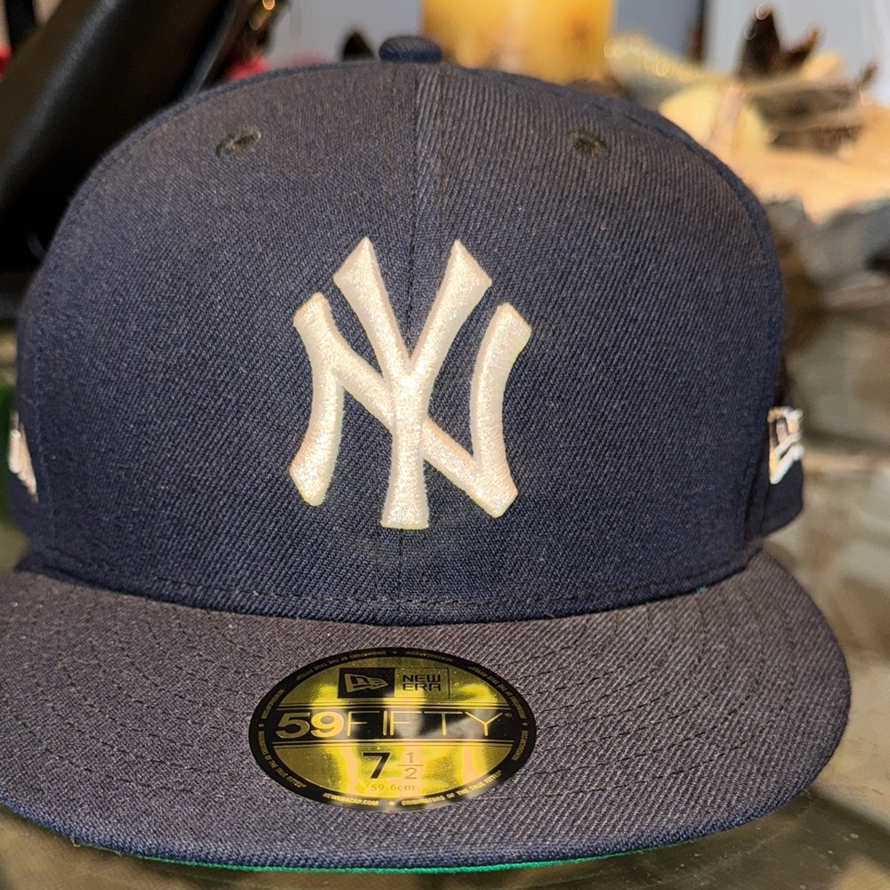 NewEra MoMA NewYork Yankees 59FIFTY Hat - Picture 9 of 15